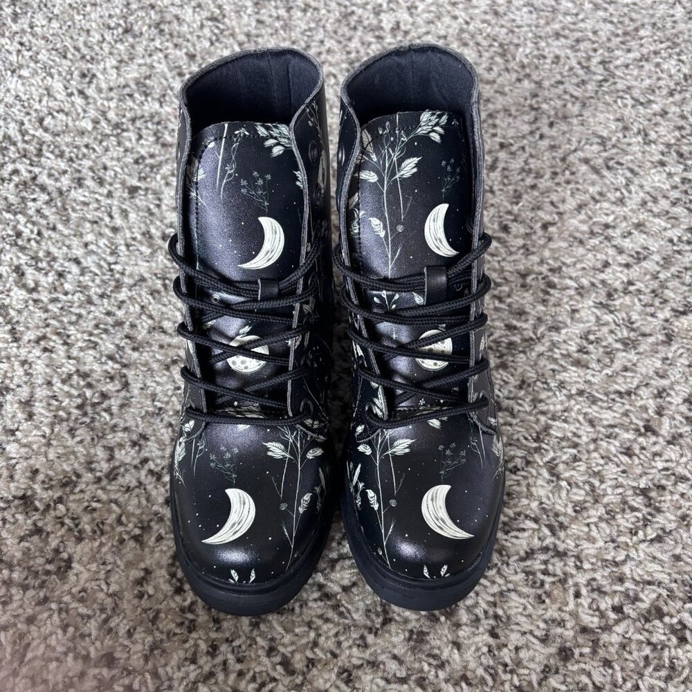 Rogue + Wolf  Twilight Garden Boot Vegan Leather Doc-Style Black Girls Size 4.5 - Picture 2 of 14